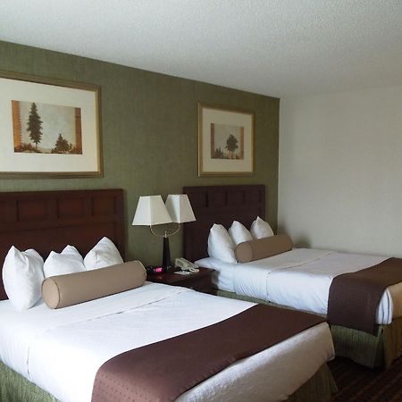 Baymont Inn & Suites Marietta Bagian luar foto