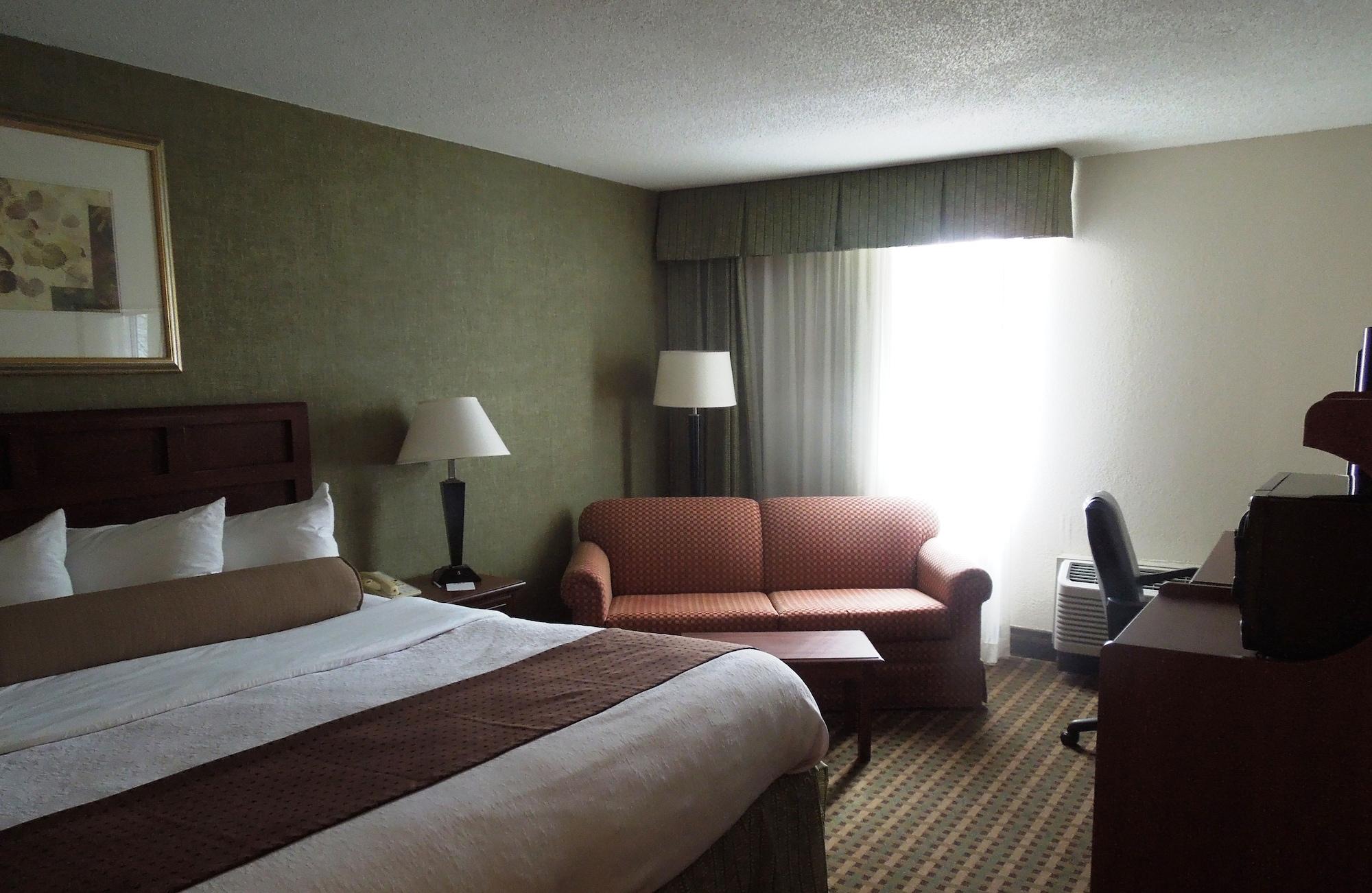 Baymont Inn & Suites Marietta Bagian luar foto
