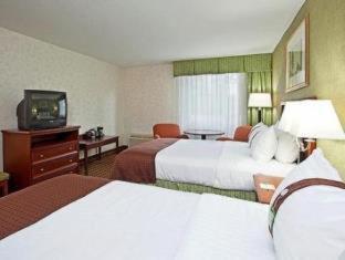Baymont Inn & Suites Marietta Ruang foto
