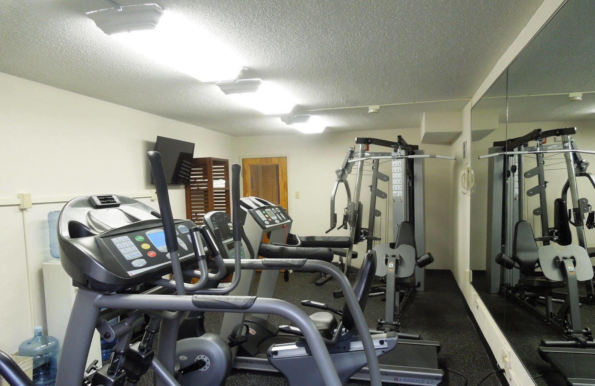 Baymont Inn & Suites Marietta Bagian luar foto