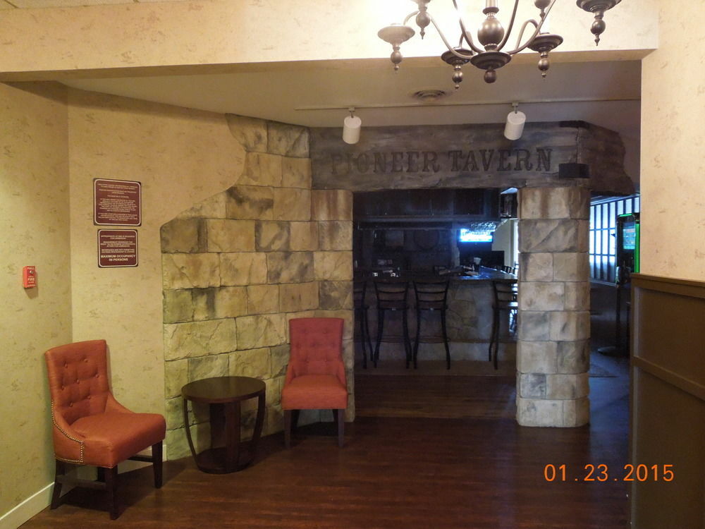 Baymont Inn & Suites Marietta Bagian luar foto