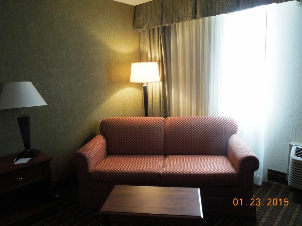 Baymont Inn & Suites Marietta Bagian luar foto